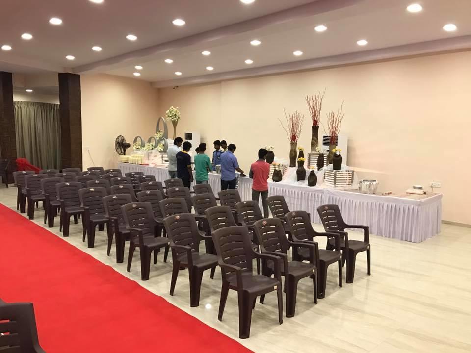 Royale Inn Vapi Luaran gambar