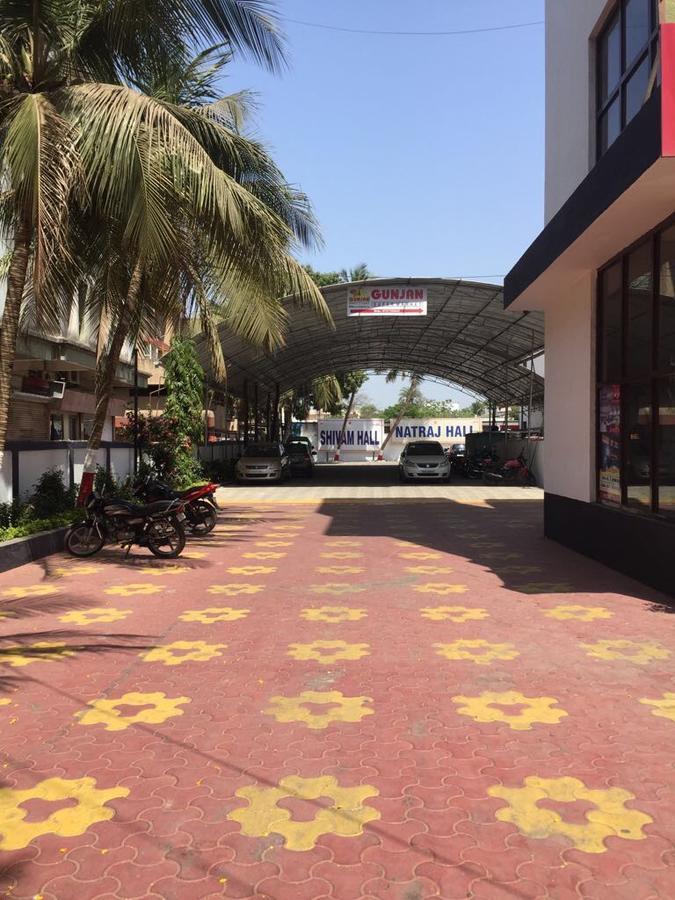 Royale Inn Vapi Luaran gambar